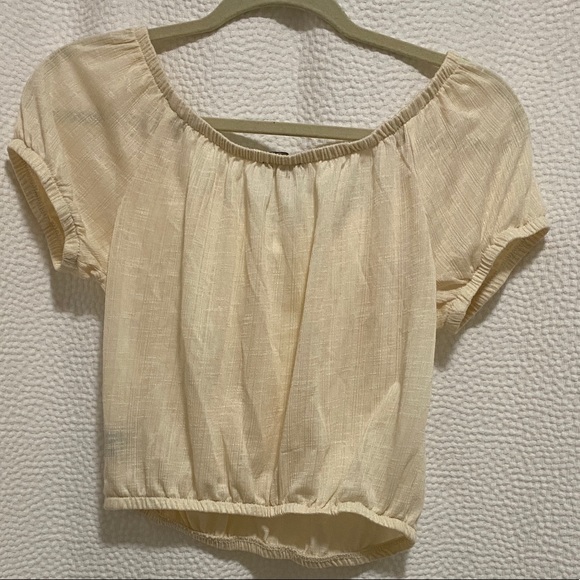 Cropped off the shoulder cinched top - Picture 2 of 4